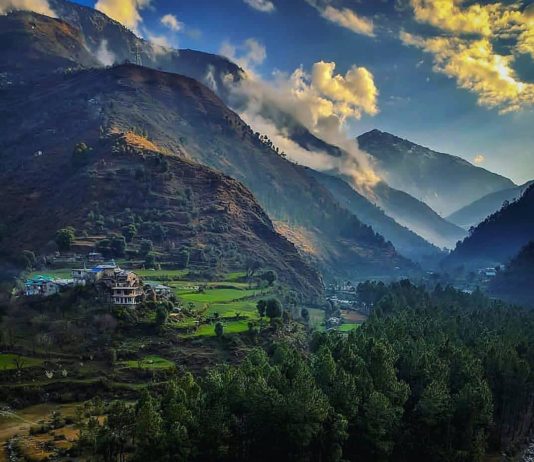 Mountain of Manali Himachal Pradesh Town in India Editorial Stock Photo -  Image of india, mountain: 111457318