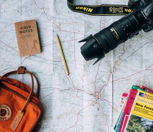 12 Accessories You Should Never Forget When Traveling